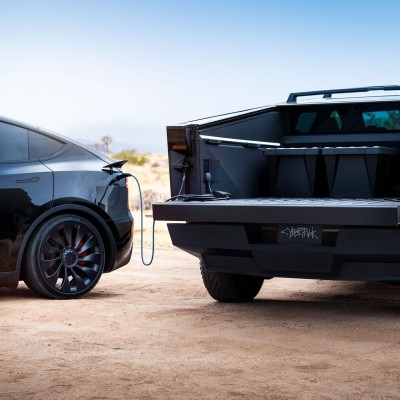 Πιο επιρρεπείς στα ατυχήματα οι οδηγοί Tesla, πιο γερά ποτήρια οι οδηγοί BMW