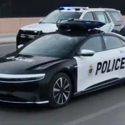 Τα περιπολικά γίνονται ηλεκτρικά - Ποια χώρα αλλάζει τον στόλο [video]