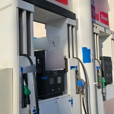 Αττική: 6 πρατήρια με νοθευμένα καύσιμα – Έβαζαν χημικά στη βενζίνη