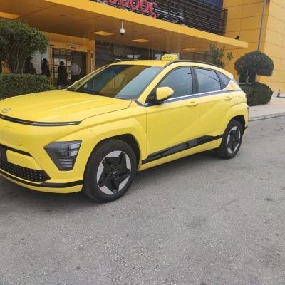 Ηλεκτρικά ταξί: Απλήρωτοι 4 στους 5 οδηγούς - Ποιος φταίει για την αποτυχία;