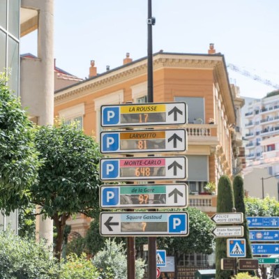 Μονακό ή Αθήνα; Ποιος έχει τα ακριβότερα πάρκινγκ;