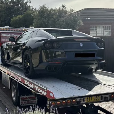 Η αστυνομία «έγδυσε» οδηγό Ferrari - Του κατάσχεσαν supercar 700.000 $