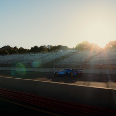 Το μοντέλο που έσπασε το ρεκόρ στη Laguna Seca! [video]