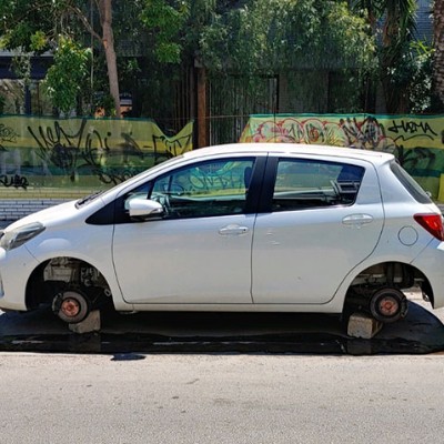 Γλυφάδα: Σπείρα κλέβει ζαντολάστιχα από αυτοκίνητα – Τρίτο θύμα σε λίγες μέρες