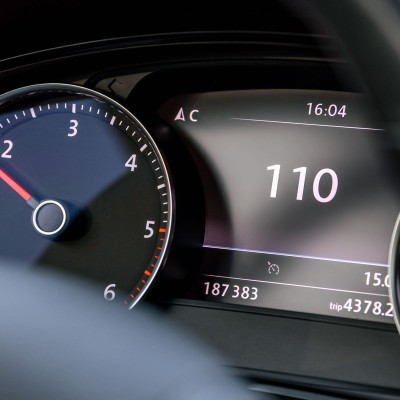 Μεταχειρισμένο αυτοκίνητο με γυρισμένα χιλιόμετρα - Σε ποιον κάνω μήνυση;