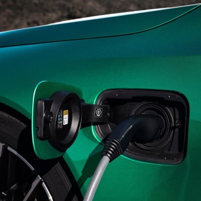 Μπαταρία για plug in hybrid με αυτονομία 400 km – Χρειάζεται κανείς ηλεκτρικό;