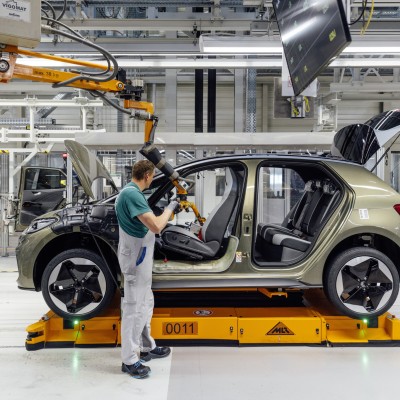 Ο θάνατος των Ευρωπαίων κατασκευαστών – Έρχονται πρόστιμα ύψους 15 δις το 2025