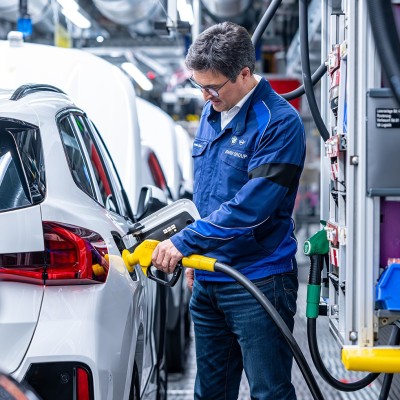 Αυτό είναι το νέο καύσιμο της BMW – Αλλάζει τα πάντα στα αυτοκίνητα diesel από το 2025