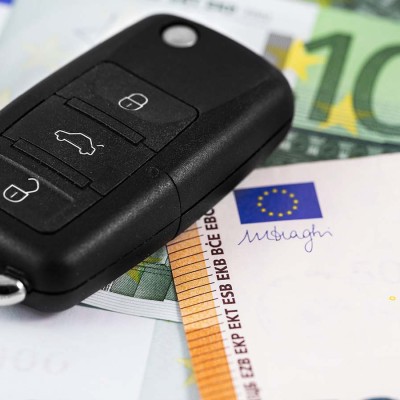 Επίσημο: Βρέθηκε «φρέσκο χρήμα» για τις επιδοτήσεις ηλεκτρικών – Από πού θα έρθουν τα λεφτά;