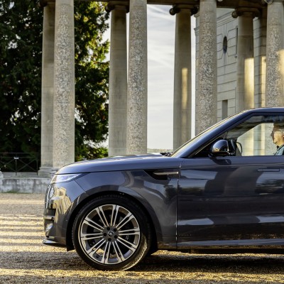 To SUV της Αράχωβας και του Κολωνακίου – Κοστίζει 120.000 ευρώ και είναι Νο1