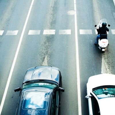 Νέος ΚΟΚ: Τι θα ισχύσει με τη διήθηση μοτοσυκλετών