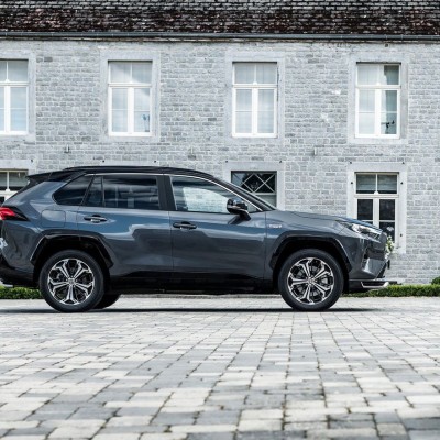 Ο νέος βασιλιάς ανήκει στα SUV και είναι Toyota - Κέρδισε μετά από 15 χρόνια