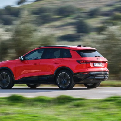 Φθηνότερο μέχρι και 10.000 ευρώ το μεγάλο SUV της Audi – Δείτε τις νέες τιμές
