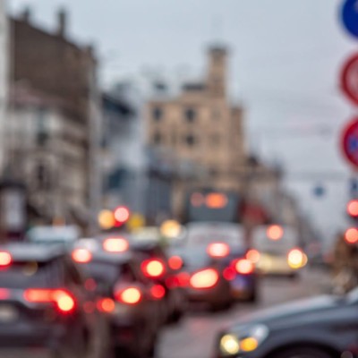 Ελλάδα ή Γερμανία; Ποια χώρα έχει το ακριβότερο πρόστιμο για κόκκινο φανάρι;