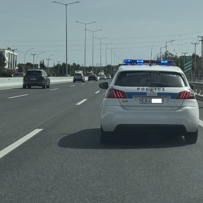 Σαρώνουν τα ραντάρ στην Ελλάδα – Σε ποιον δρόμο χτύπησαν αυτοκίνητο με 200 km/h – Έχει όριο 80 km/h