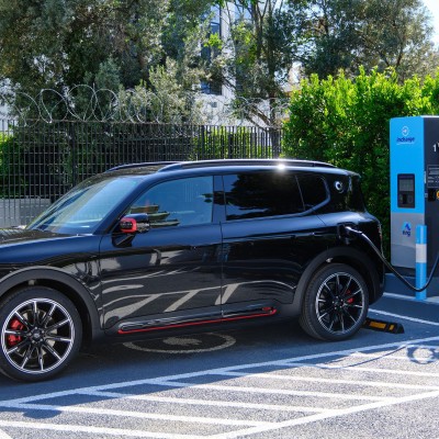 Η πιο γρήγορη φόρτιση στην Ελλάδα! Αποκλειστικά στο GOCAR από το incharge της nrg [video]