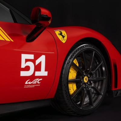 H Ferrari που μπορούν να αγοράσουν μόνο 1.000 πελάτες