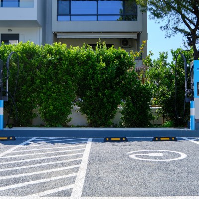 Sungrow: Η παγκόσμια δύναμη πίσω από τον πιο γρήγορο φορτιστή ηλεκτρικών αυτοκινήτων στην Ελλάδα