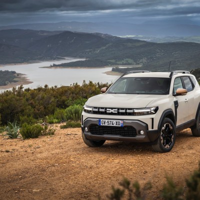 Ήρθε Ελλάδα το υβριδικό Dacia Duster 4X4 με 1.500 km αυτονομία - Τιμή