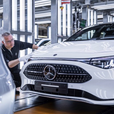 Επιχείρηση καταιγίδα από τη Mercedes - Ετοιμάζει τη μεγαλύτερη «επίθεση» στην ιστορία