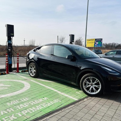 Τρελάθηκαν οι Ουκρανοί; – Εκτοξεύτηκαν οι πωλήσεις ηλεκτρικών!