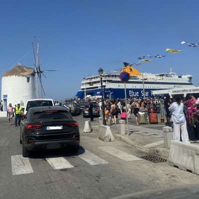 Αξίζει να πάρω αυτοκίνητο σε νησί ή να νοικιάσω εκεί; Παραδείγματα με τιμές