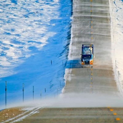 O πιο επικίνδυνος δρόμος στον κόσμο – Οι οδηγοί παίζουν τη ζωή τους κορώνα γράμματα