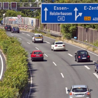 Επιδότηση ηλεκτρικού αυτοκινήτου για όσους βγάζουν μέχρι 3.800/μήνα - Ποια ευρωπαϊκή χώρα πήρε την απόφαση;