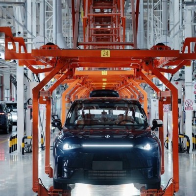 Η μάρκα που κατασκεύασε 500.000 αυτοκίνητα σε 343 ημέρες - Φέρνει στην Ελλάδα SUV με 1.000 km αυτονομία!