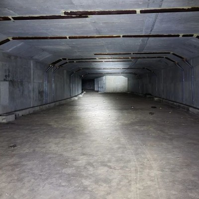 Βρέθηκε υπόγειο τούνελ με δεκάδες κλεμμένα αυτοκίνητα – Η ανακάλυψη της χρονιάς