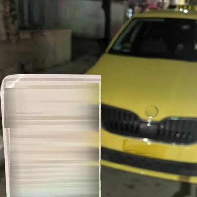 Ντου της Αστυνομίας σε τρεις πιάτσες Ταξί – Δείτε τι βρήκε και γιατί πέρασε χειροπέδες