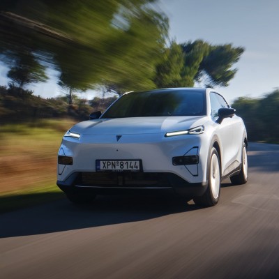Η Changan έφερε Ελλάδα το PHEV SUV με 1.060 km αυτονομία και 552 λίτρα πορτμπαγκάζ - Τιμή
