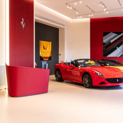 Οι Γερμανοί έχουν λεφτά! Δείτε πόσες Ferrari και Lamborghini αγόρασαν σε ένα μήνα