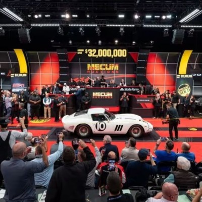 Η λευκή Ferrari που τίναξε τη μπάνκα στον αέρα – Ο συλλέκτης που την απέκτησε