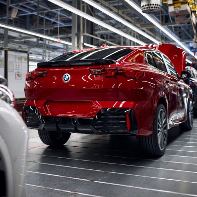 Το άγνωστο εργοστάσιο της BMW – Τροφοδοτεί με κινητήρες όλο το δίκτυο