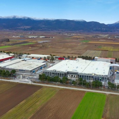 Ελληνικός όμιλος κατασκευάζει μπαταρίες για τρία ολοκαίνουρια ηλεκτρικά καράβια