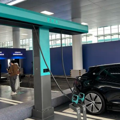 Η BYD συνέτριψε τον ανταγωνισμό - Έβαλε 5.000 φορτιστές που φορτίζουν την μπαταρία σε 9 λεπτά