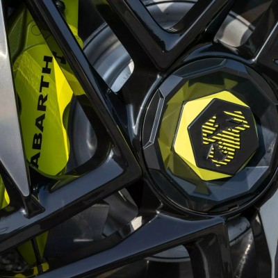 Το Panda αποκτά έκδοση Abarth!