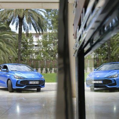 Η MG έχει στην Ελλάδα το αυτοκίνητο των 16.950 ευρώ – Με διπλές οθόνες και 7 χρόνια εγγύηση
