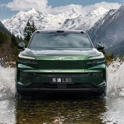 Το 5θέσιο SUV της NIO με χώρο αποσκευών 1.200 lt!