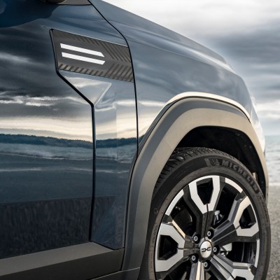 Το αυθεντικό SUV της Dacia - Το αγοράζεις με 195 ευρώ το μήνα και έχει 5 χρόνια εγγύηση