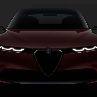 Επίσημο: Η Alfa Romeo επιστρέφει στα μικρομεσαία hatchback – Έκπληξη το νέο μοντέλο