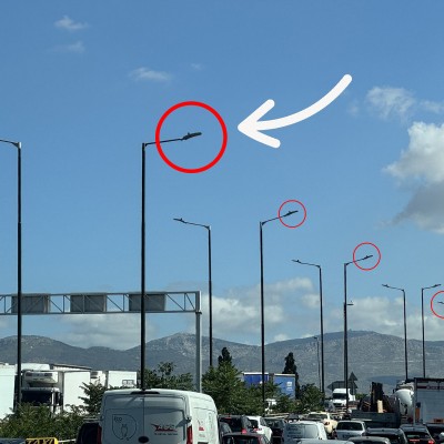 Τι είναι αυτή η κεραία πάνω στις κολώνες στον Κηφισό;