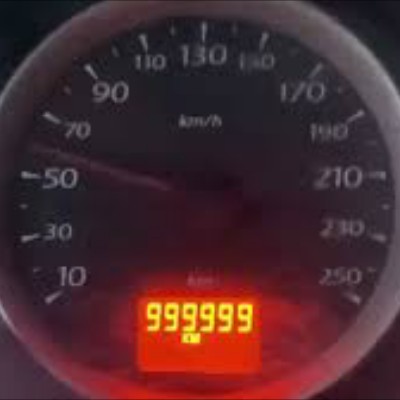 Τι θα γράψει το κοντέρ σε ένα Renault μετά από 999.999 km – Δείτε το video