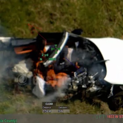 Έκλεψαν BMW M4 και τράκαραν με 210 km/h – Το αυτοκίνητο κόπηκε στη μέση (video)