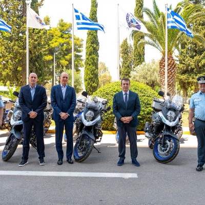 Οι αδερφοί Αγγελόπουλοι έκαναν δώρο στην Αστυνομία 15 νέες μοτοσυκλέτες - Δείτε πόσο κοστίζουν