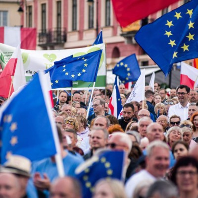Επίσημο: Μείωση φόρων σε ό,τι είναι ηλεκτρικό – Αφορά και τα αυτοκίνητα;