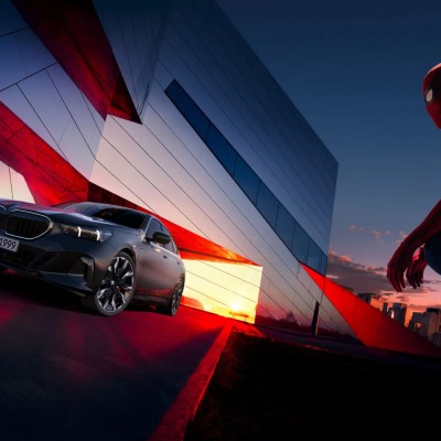 Έξαλλοι οι κάτοχοι BMW με τον... Spider-Man!