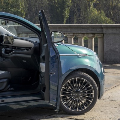 Έπεσε η τιμή του υβριδικού FIAT – Το αγοράζεις με 18.990 ευρώ και 8 χρόνια εγγύηση