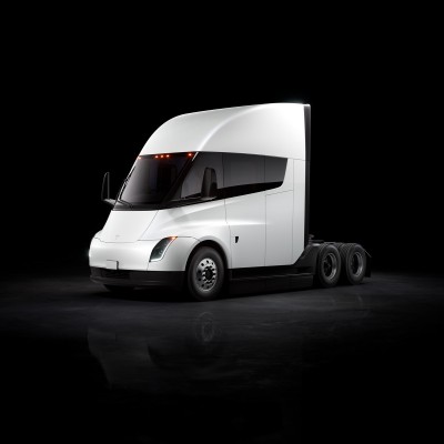 Tesla Semi: Έρχεται στην Ευρώπη με αυτονομία 523 km – Ποια χώρα αγόρασε ήδη!